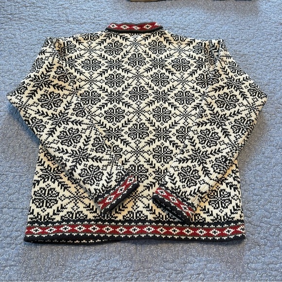 LL Bean Cardigan Wool Made in Australia Navy Cream & Red Aztec Vintage Size S/M - Picture 3 of 10